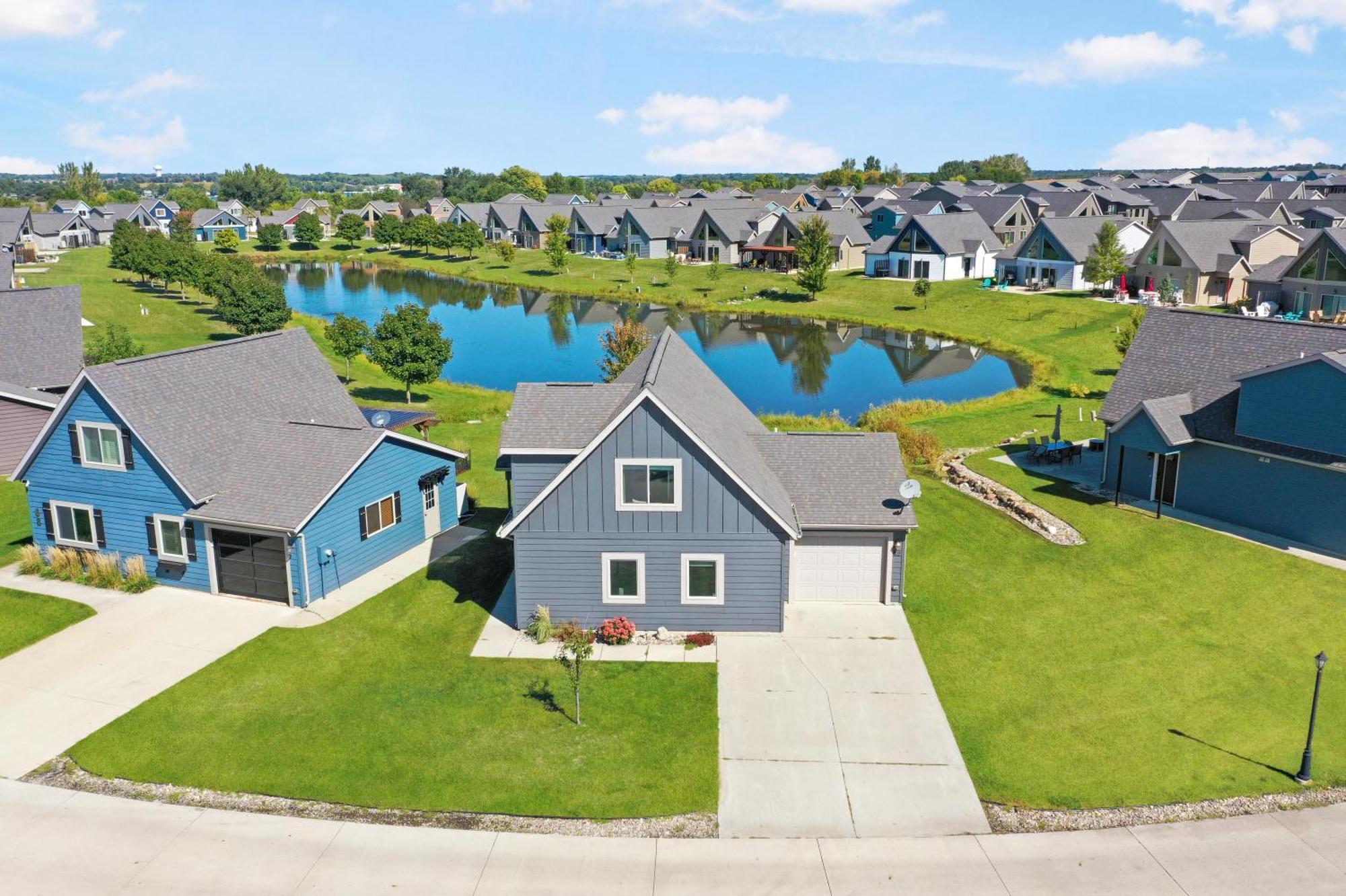Boho Bungalow On The Pond W/ Hot Tub Arnolds Park Buitenkant foto